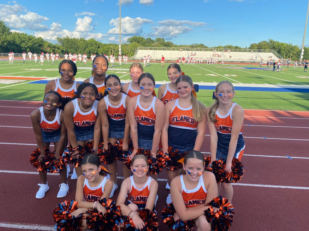 Blackman_Flames's tweet photo. BMS cheerleaders and Dance team are ready for our first home game! #WeAreBlackman https://t.co/XMOLft9bQ9