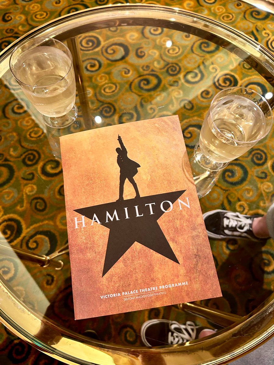 chrisbuijink's tweet image. “Let’s raise a glass to freedom”. Finally saw @Lin_Manuel Miranda’s #Hamilton in the theatre: #greatshow in #VictoriaPalaceTheatre #London with @DecSpaine &amp;amp; a great cast @HamiltonWestEnd (pic 2 @dannykaan)