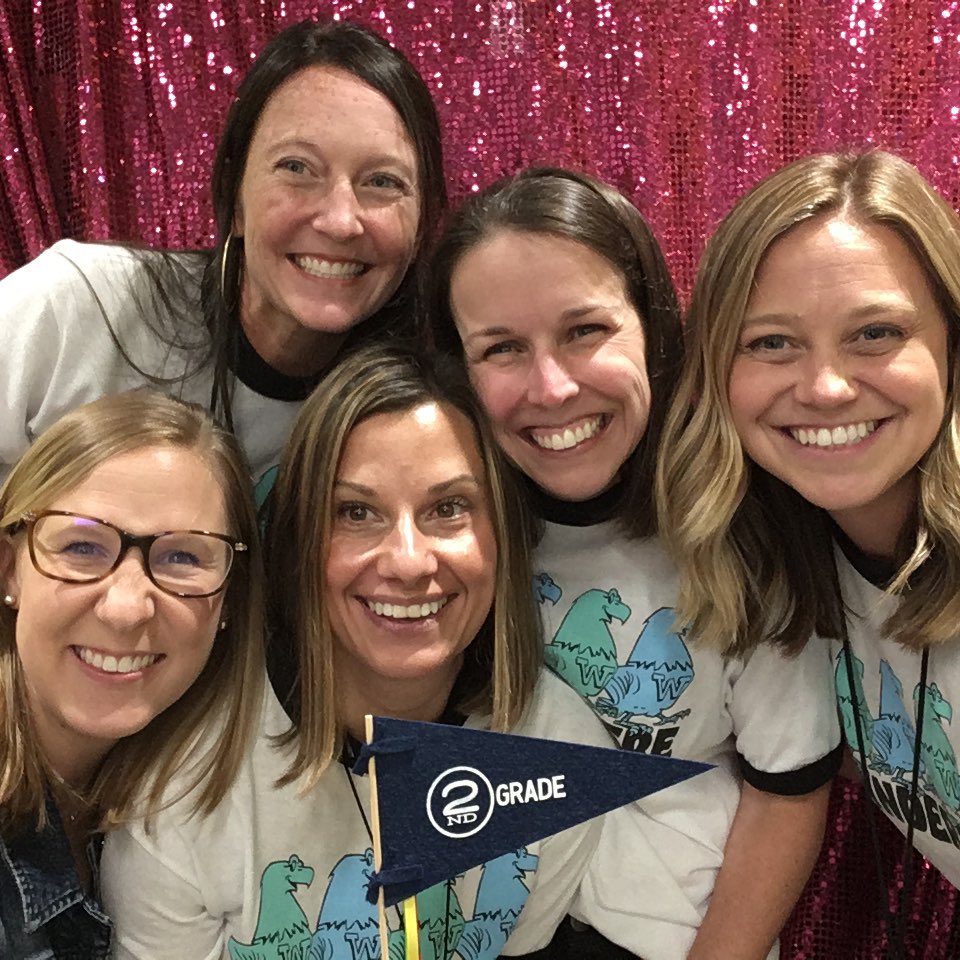 meyerreaders's tweet photo. We can’t wait to get started with all of our amazing second graders tomorrow! It’s going to be a great year Windermere Hawks! 
💙💚 https://t.co/9jm0n7UkdB