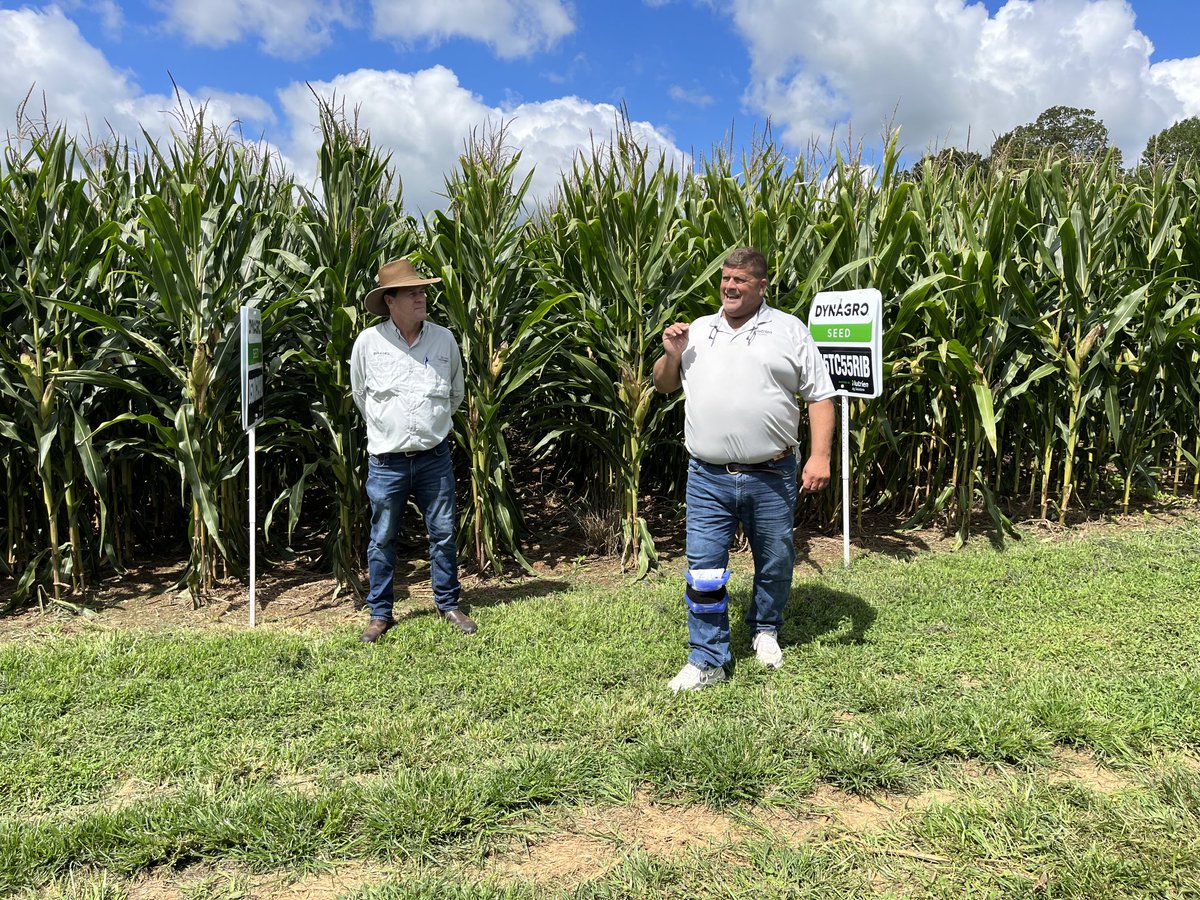 Great day for teaching! Lot of new Dyna-Gro corn and soybean products, new Loveland nutritional and stress relief products coming to help our growers capture more ROI! ⁦<a href="/DynaGroSeed/">Dyna-Gro Seed</a>⁩ ⁦<a href="/growloveland/">Loveland Products</a>⁩