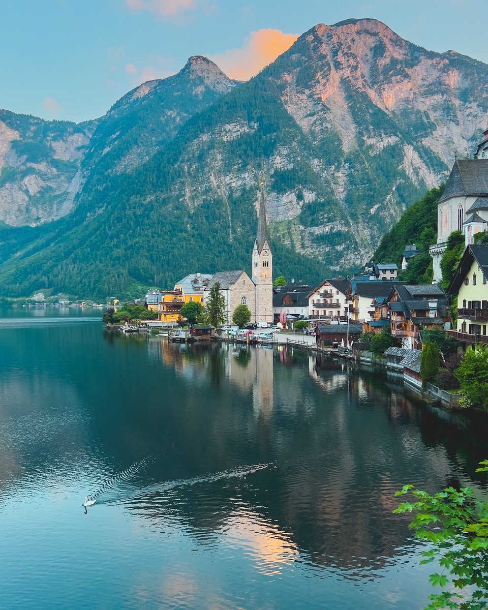 Soz_Yitimi's tweet photo. Özlenen serin akşamlar 💙🦢 #hallstatt #austuria https://t.co/t6baE28V9C