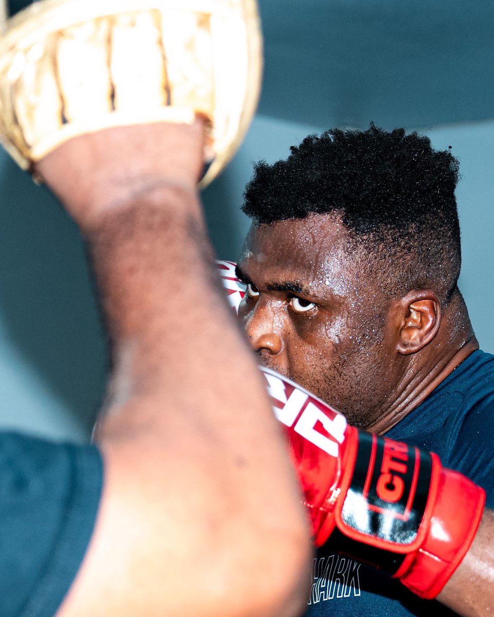francis_ngannou's tweet photo. Leveling up 📈 

#FuryNgannou #RiyadhSeason https://t.co/K3XbFmxedg
