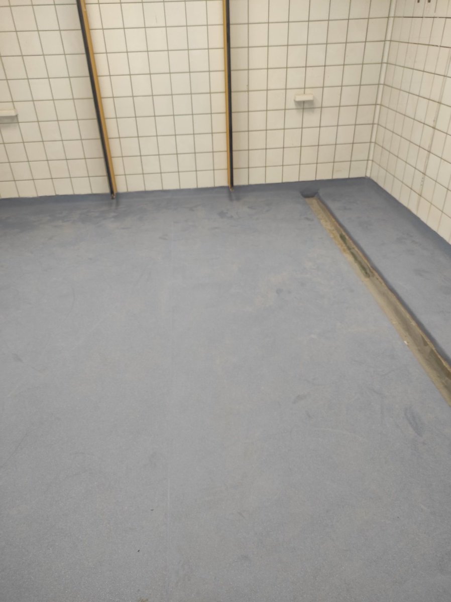 La obra de los vestuarios femeninos de <a href="/PamplonaIrunaPM/">Policia Municipal Udaltzaingoa 092</a>  va a ser estudiada como la obra del S. XXI. Materiales última generación. Marca <a href="/UPN_PNA/">UPN Pamplona</a> <a href="/crisibarrola_/">Cristina Ibarrola</a> . Como nos cuidan...