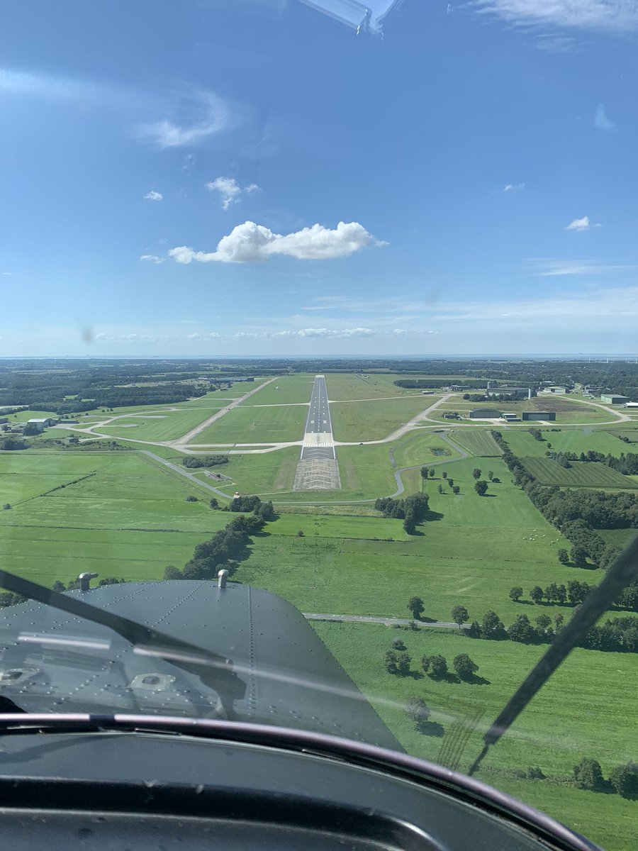 K3_GrafZeppelin's tweet photo. Great place to be!
#ETMN
#Marineflieger
#Marinefliegerkommando #MFG3 #MFG5
#P3C #DO228 #MK41 #MK88A #NH90 #EC135 #SeaFalcon https://t.co/UM41hTcj7k