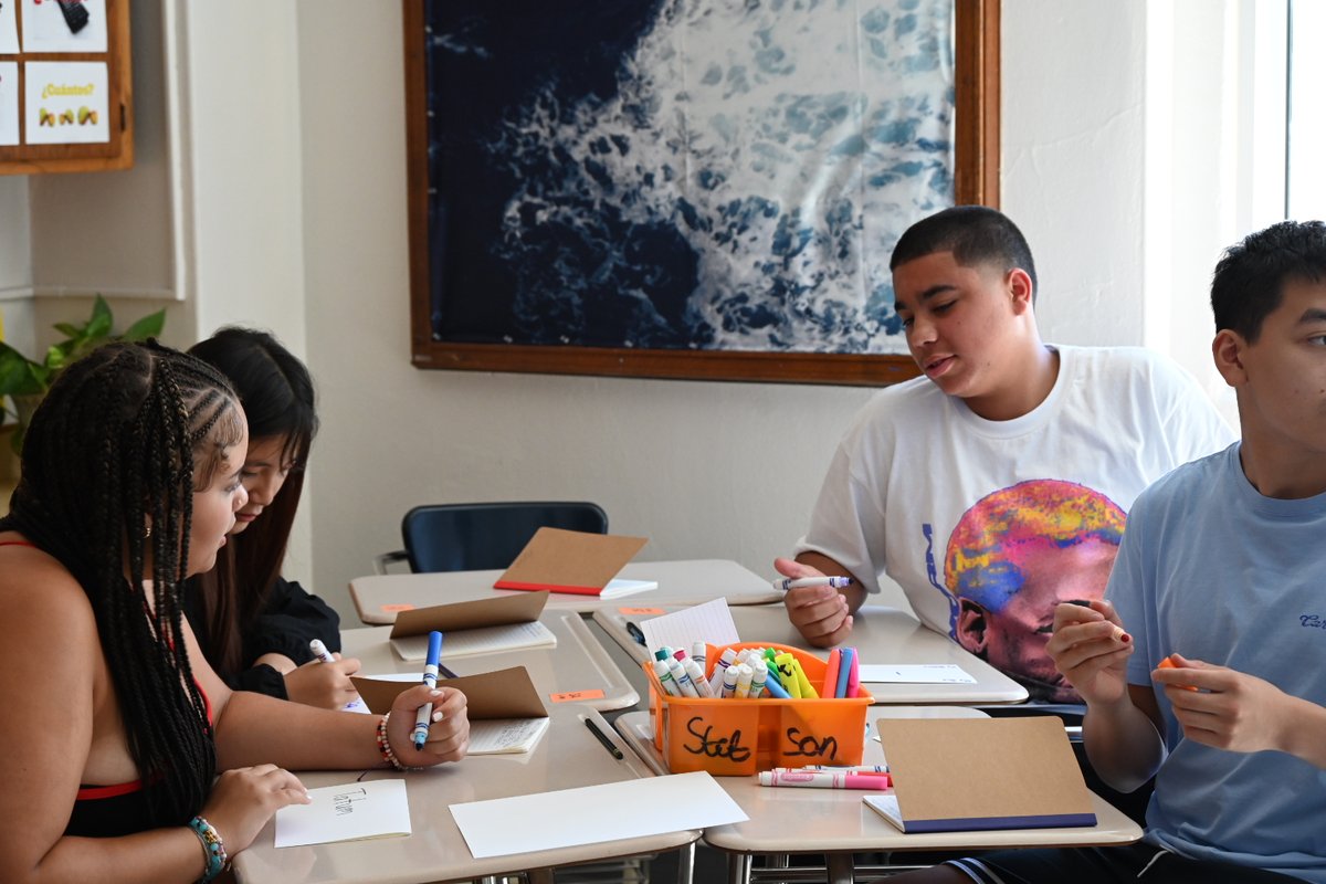 LHSLinks's tweet image. It’s been a great day of connection and learning with all of our students back at LHS. Remember that tomorrow is also an early dismissal day, so classes will dismiss at 2:05. We will resume our regular 8AM-3:05PM bell schedule on Thursday. #GoLinks #FirstWeekLPS