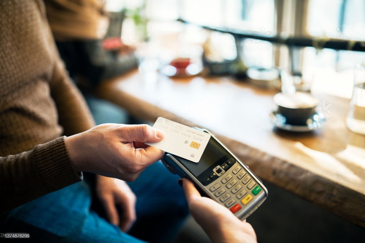 FoolishFinances's tweet photo. The Top 5 Credit Cards For Building And Rebuilding Credit 

https://t.co/8ZBaIwOchs 

#Leverage #SpendingHabits https://t.co/CfT4cAW9cq