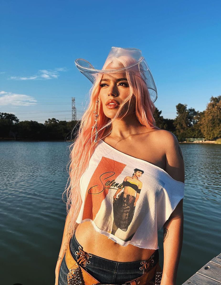 KarolGSite's tweet photo. Karol G en las grabaciones de “Mi Ex Tenia Razón” https://t.co/xcqlHdf9jI