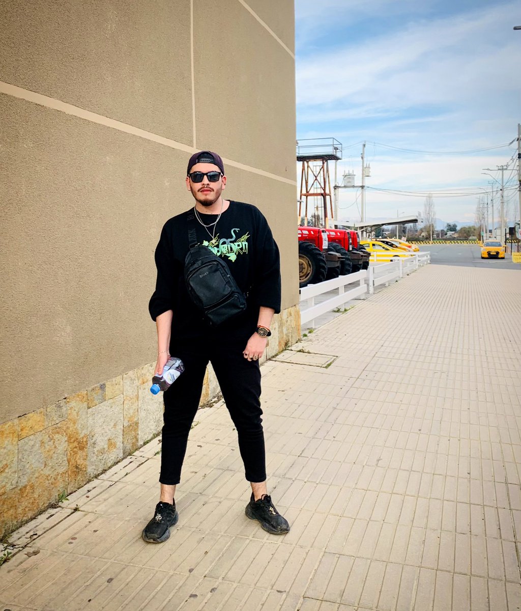 joshbustamantee's tweet photo. 🖤🖤🖤🖤 #Chile #apagao https://t.co/g129iWyOlN