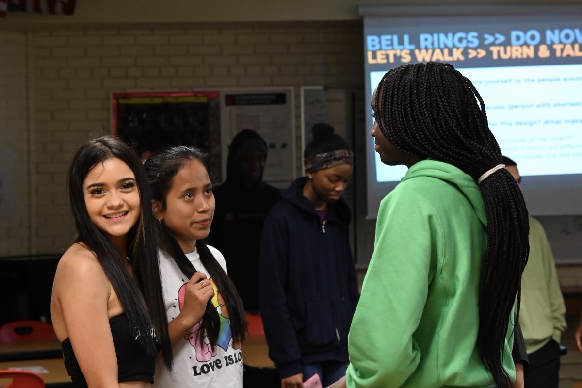 LHSLinks's tweet image. It’s been a great day of connection and learning with all of our students back at LHS. Remember that tomorrow is also an early dismissal day, so classes will dismiss at 2:05. We will resume our regular 8AM-3:05PM bell schedule on Thursday. #GoLinks #FirstWeekLPS