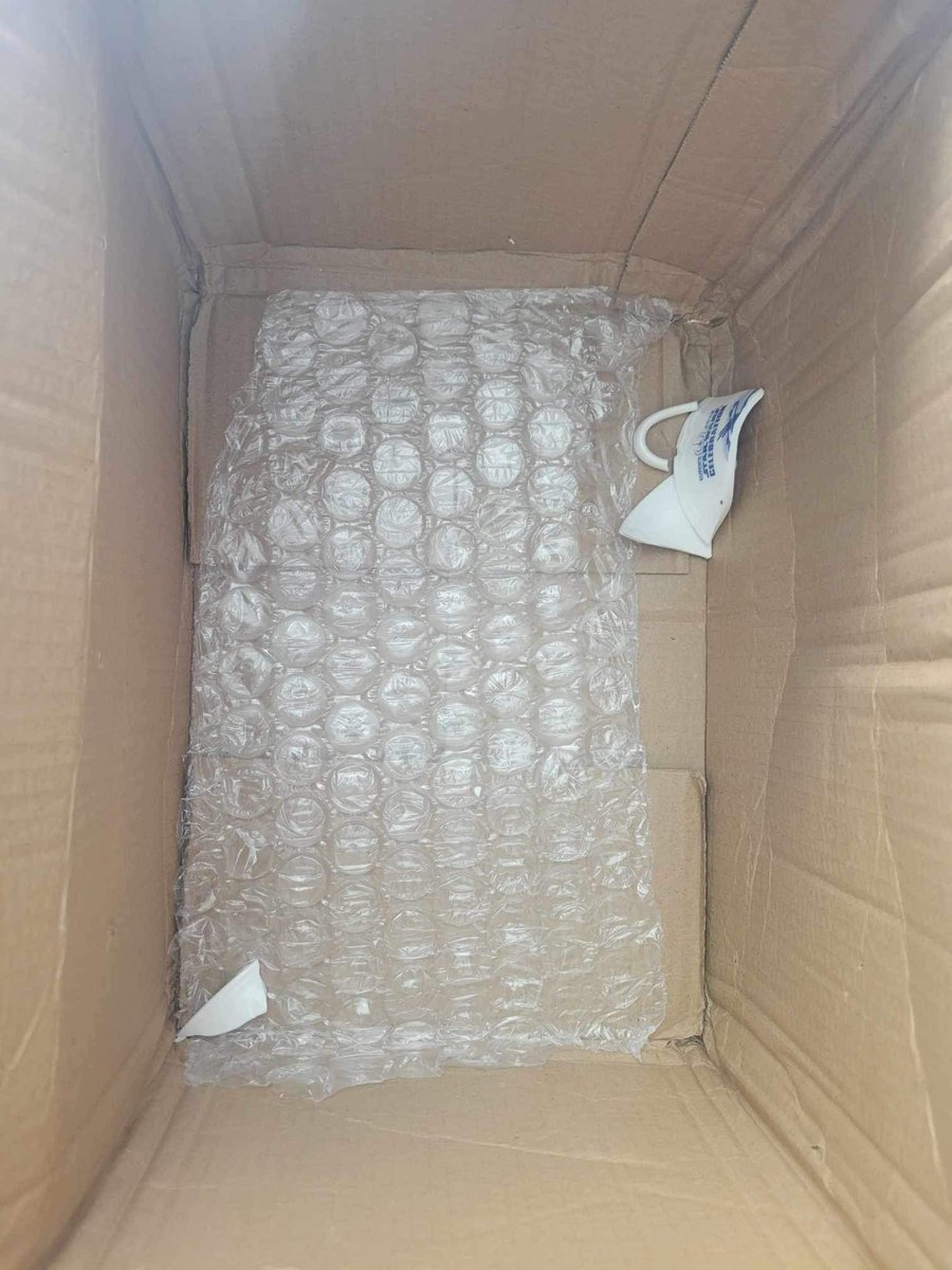 bibliosith's tweet photo. @SW_Celebration just got my willow blue tea set and it got smashed to bits in the mail. Can’t find contact information for you. Can you help me out here? https://t.co/CwhKT4hqV3