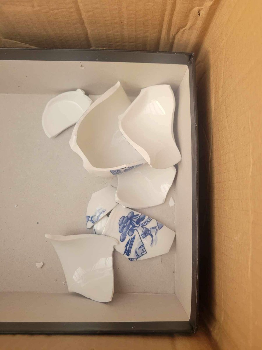 bibliosith's tweet photo. @SW_Celebration just got my willow blue tea set and it got smashed to bits in the mail. Can’t find contact information for you. Can you help me out here? https://t.co/CwhKT4hqV3