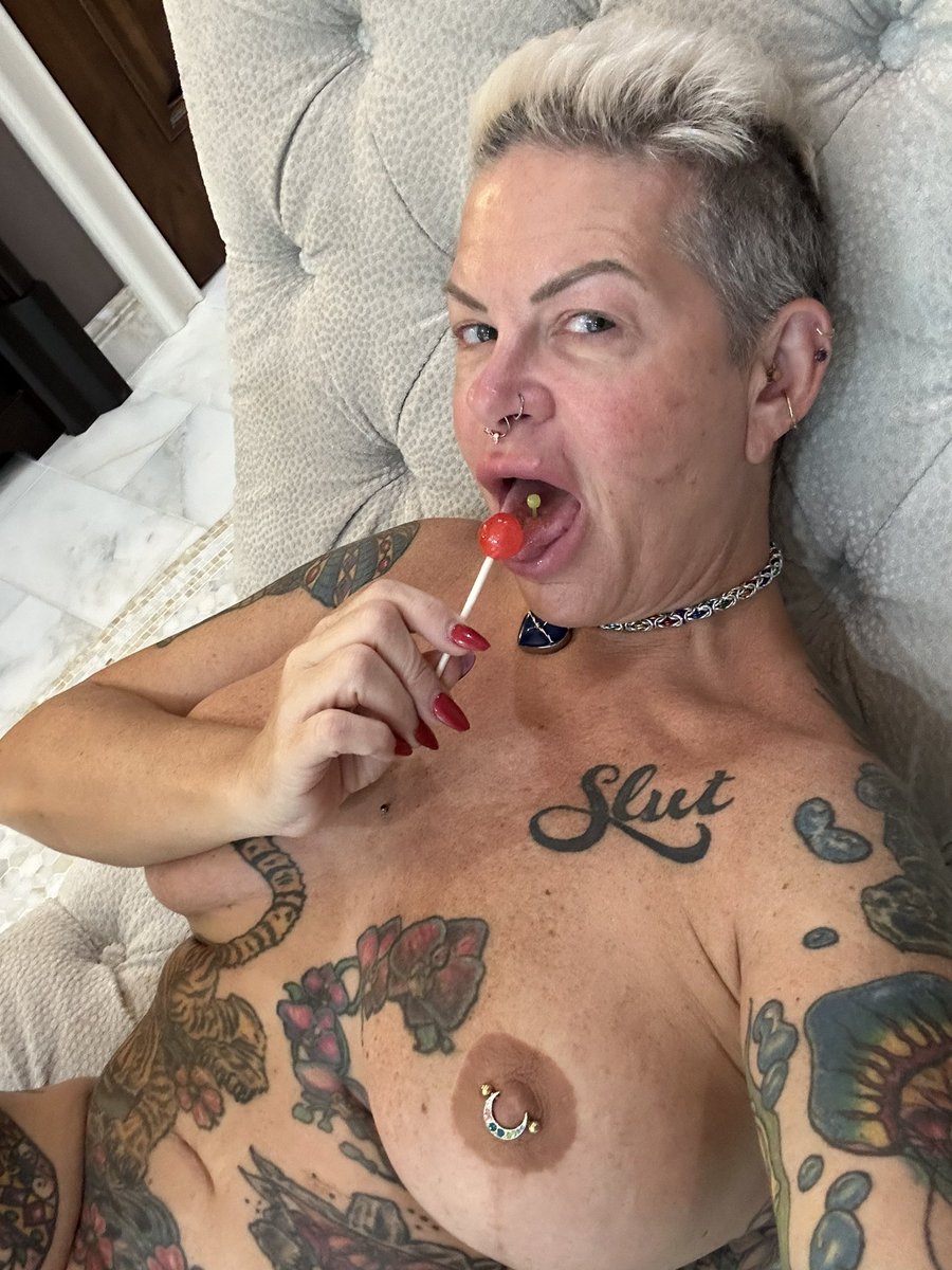 How many licks will it take you? 🍭🍭🍭 #MILF #CumSlut #FuckToy #HotWife #Swallower #Sub #Bi #Poly #Squirter💦💦💦