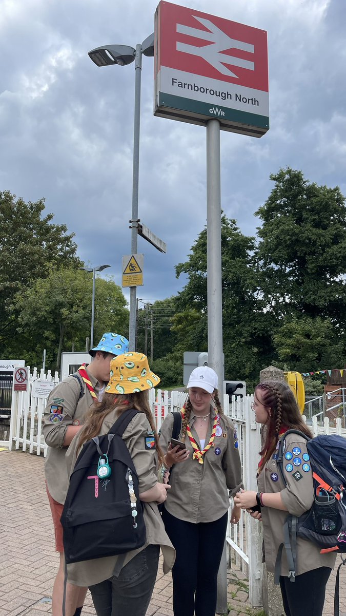 3rd Farnborough Scouts tweet media