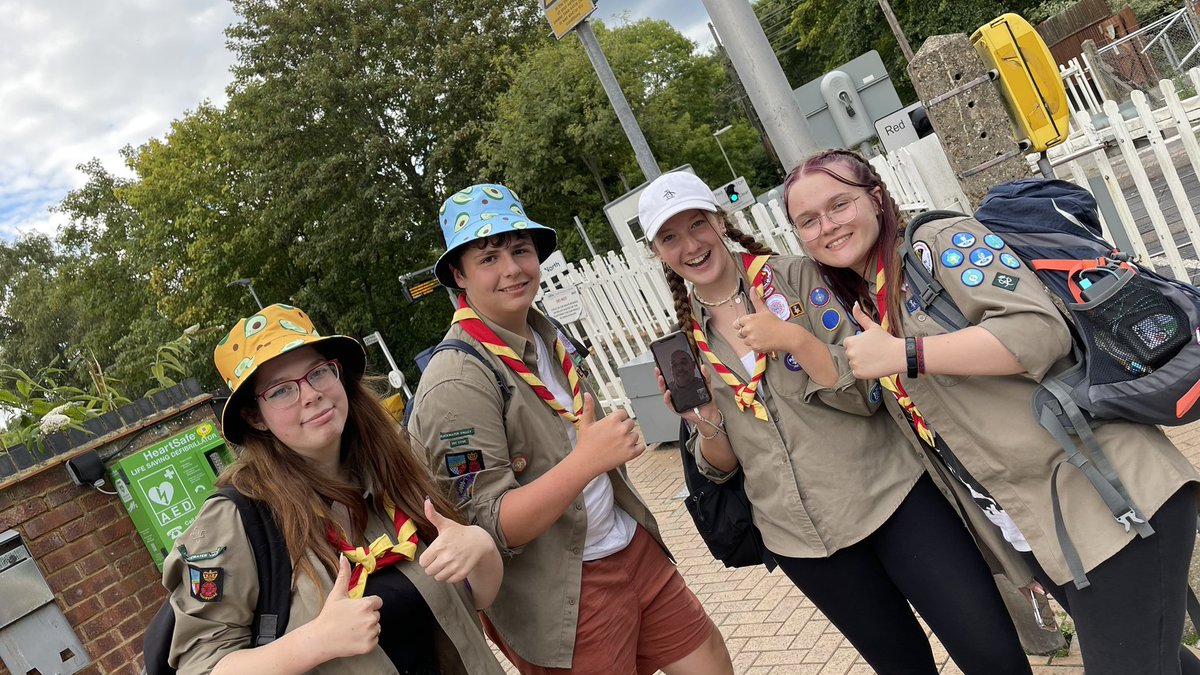 3rd Farnborough Scouts tweet media