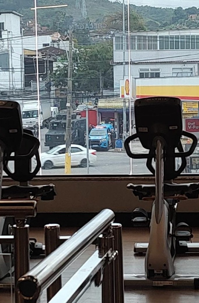 Tiros no Morro do Jordão (CV). Blindado na entrada da comunidade, operação volta milicia, Cuidado na Região