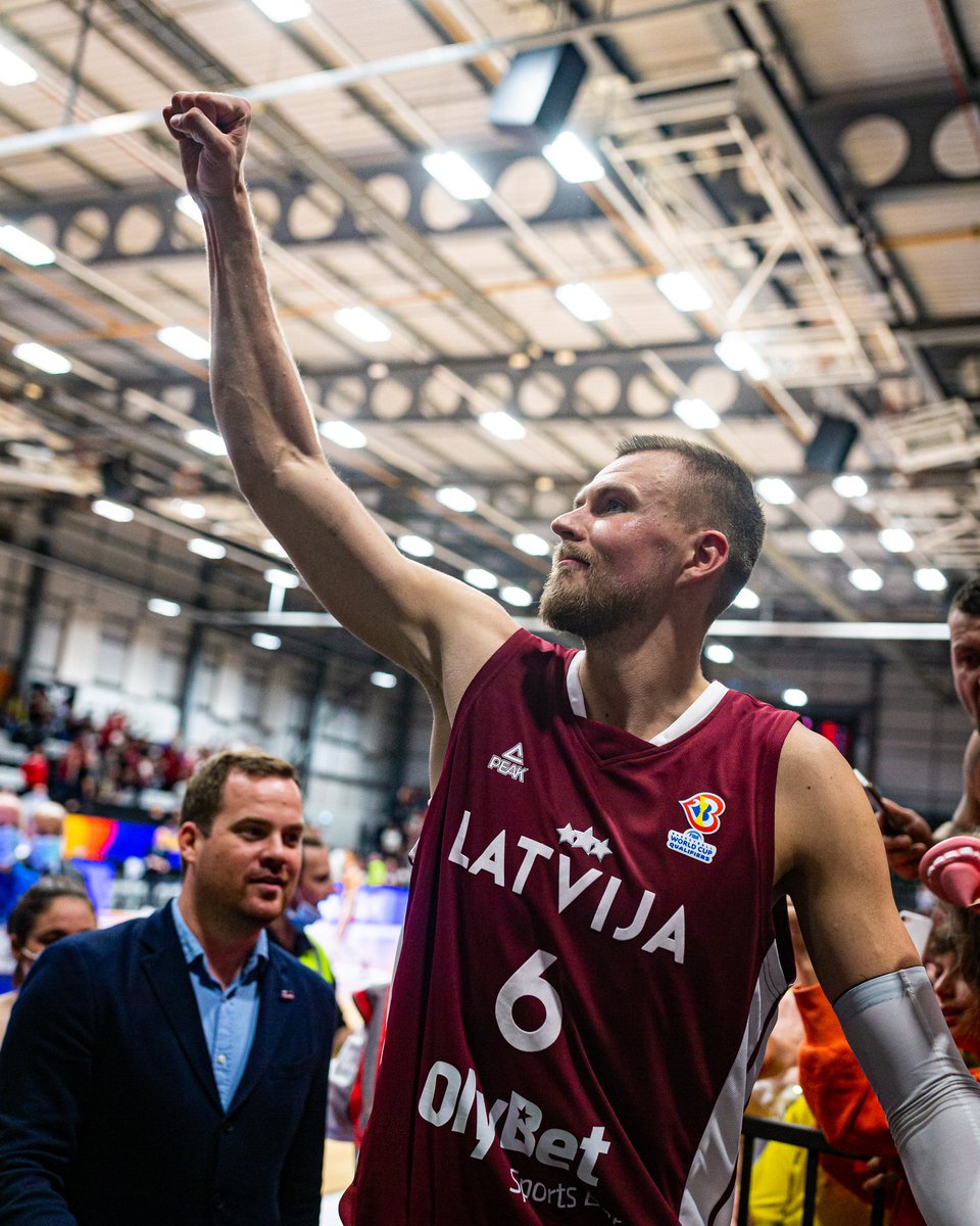 Kristaps Porzingis tweet media
