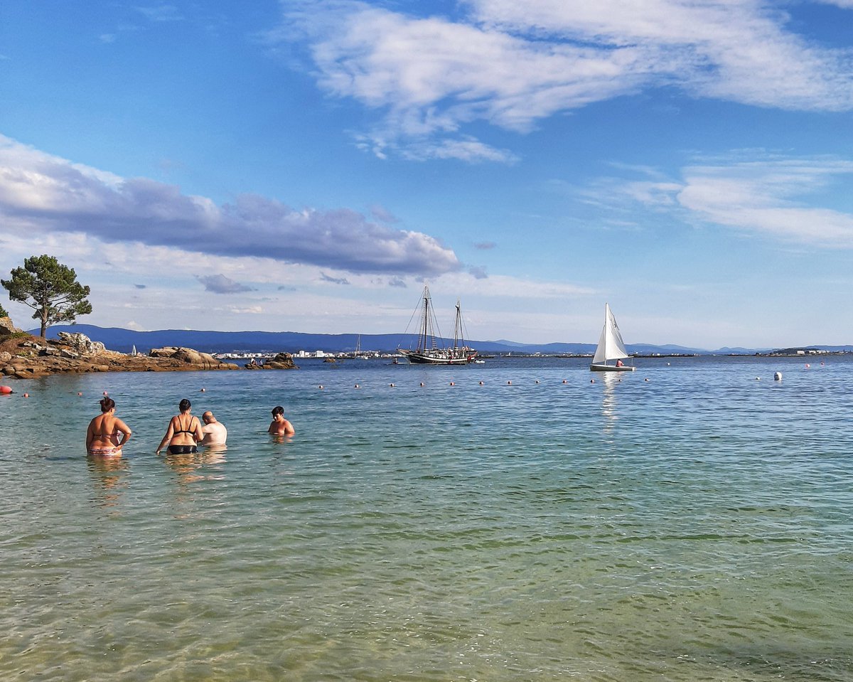 NavLgg's tweet image. Día de praia entre motoras, dornas e galeons ⛱ #Retorta #Boiro