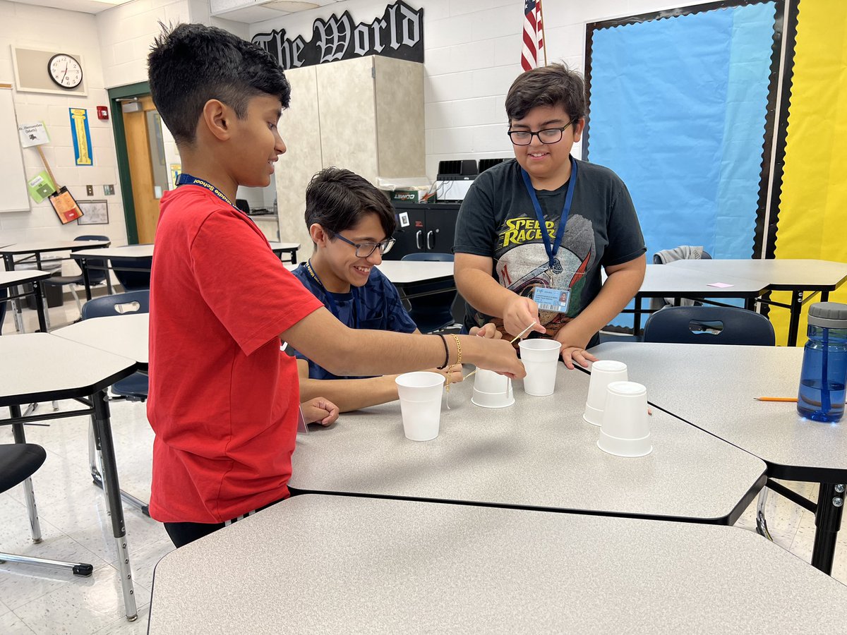 🎉 Exciting #U46FirstDay2023 in math class at Larsen Middle School! The students dived right into an engaging team-building activity where they showcased their 🧩 problem-solving and communication skills while trying to avoid being distracted by the 🎥 ABC7 crew!