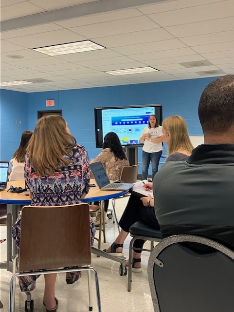 🎉Thanks to <a href="/canva/">Canva</a> <a href="/MsWintermyer/">Janice Wintermyer</a> for great training Monday at Tuesday at Newberry Middle, Newberry High, and Boundary Street! Our teachers learned so much about your great product.