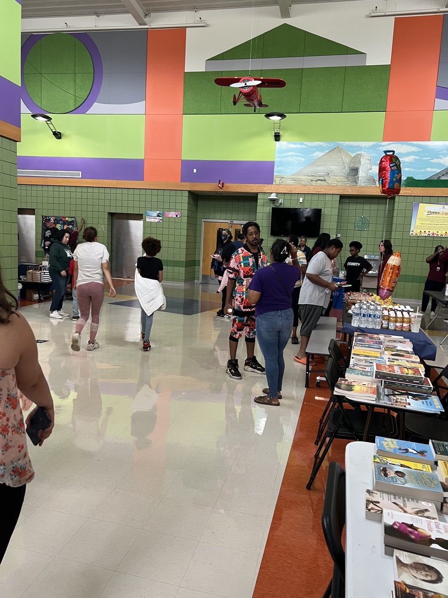 AmeliaDpscd's tweet photo. Open house fun! 🩵 https://t.co/EJt70HRvMX