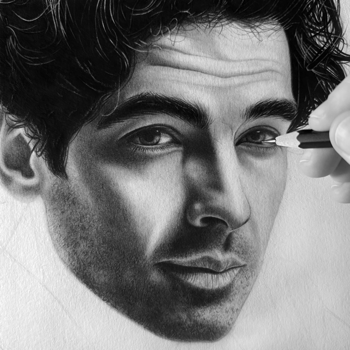 tailorarts's tweet photo. @jonasbrothers @joejonas Wishing you the happiest birthday ever with my (almost finished) portrait ✨❤️ https://t.co/w9HJsHMNBM