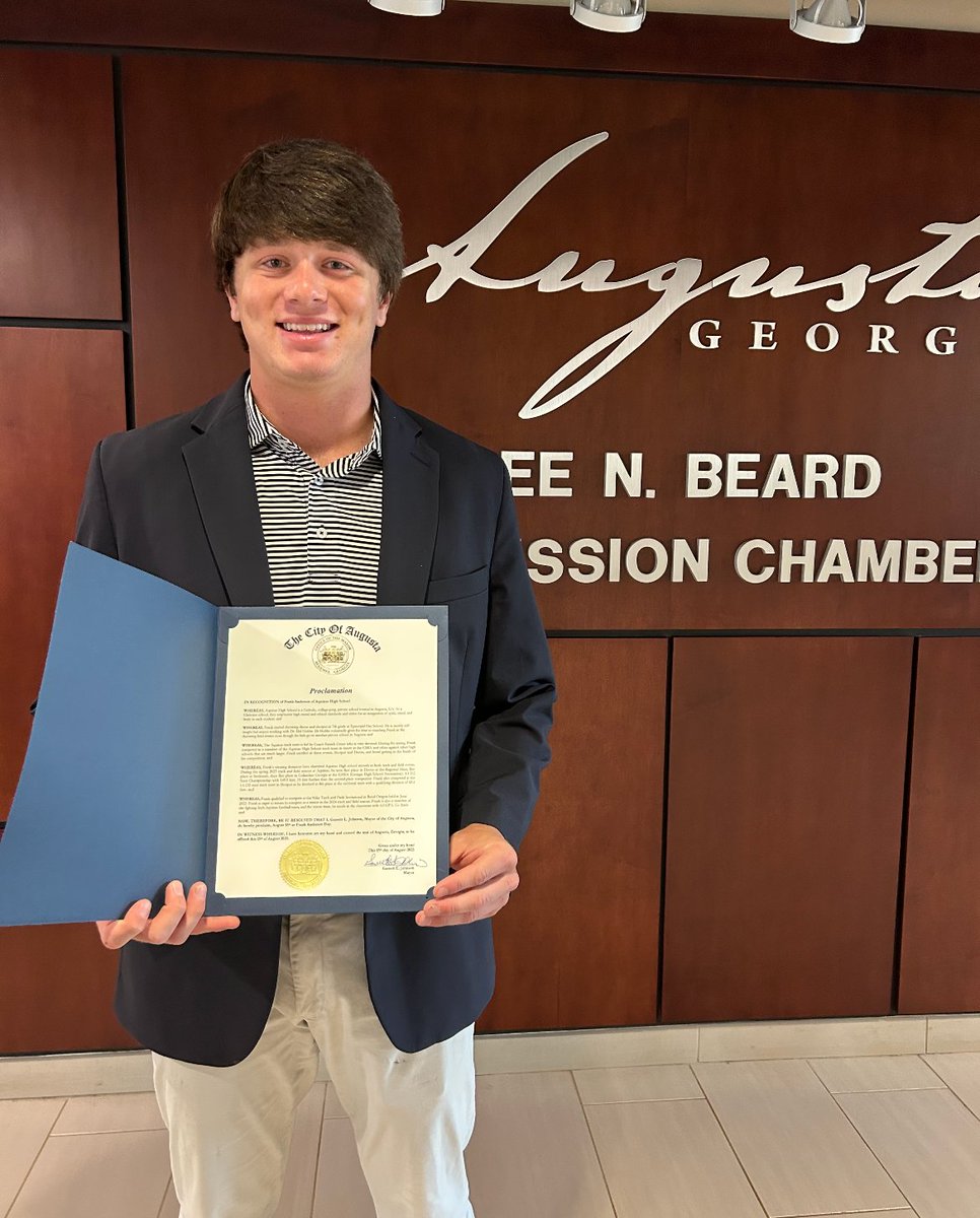 Congrats to Irish senior Frank Anderson, who was recognized today by Mayor Garnett Johnson and the city of Augusta, in honor of his 2023 State Championship in the Discus at the GHSA Class A-II state meet in May! Way to go Frank! ☘️☘️