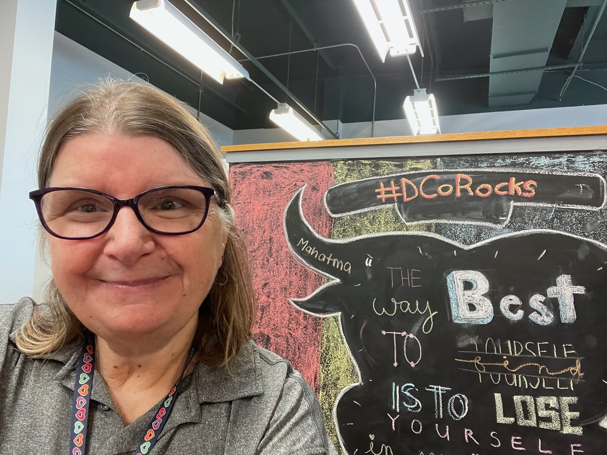 DurhamExtension's tweet photo. Our staff is showing up for #CityHallSelfie Day! We are proud to be a part of the @durhamcounty government! #DCoRocks. https://t.co/hd3Jb0W2PZ