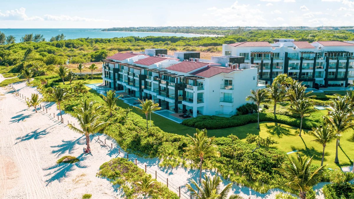 SelvaCoRealty's tweet photo. Oceanfront condo in #PlayaDelCarmen prices from 478,612 USD 

https://t.co/9IImBINe9Z

+52 (984) 803-2058 (MX)
8053082900 (US)
8053082900 (US)
info@selvacorealty.com

#PlayadelCarmenRealEstate #CondominioPlayadelcarmen #departamentoventaplayadelcarmen #selvacorealty n https://t.co/lyXZf04iJU