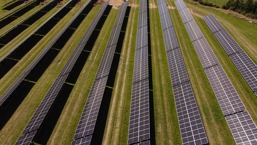lightforce_nz's tweet photo. This may look like a futuristic computer screensaver, but it's actually our Nelson Solar Farm!

Do you have a big enough backyard for some extra solar generation?

#SolarFarmNZ #SolarEnergyNZ https://t.co/kuzIQcwAHL