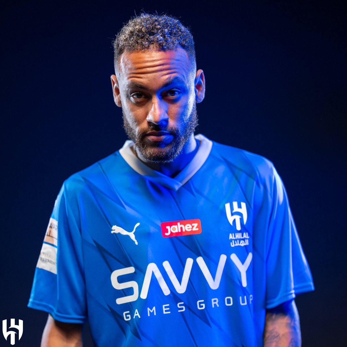 Benayadachraf's tweet photo. قالوا كثرت من التغريد على الهلال، جماهير الزعيم : استمتعوا بالصفقة و الله ضربة تاريخية 👏👏👏👏 https://t.co/sgxbbe8N30