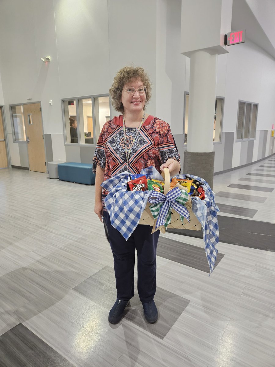 Thank you to our wonderful fundamentals teacher, Ms. Stepter, for her generous &amp; caring spirit. She goes over &amp; beyond to make sure our staff is well taken care of!  🦅💙💚 <a href="/TeamRiverchase/">Spark STEM Academy at Riverchase Elementary</a>