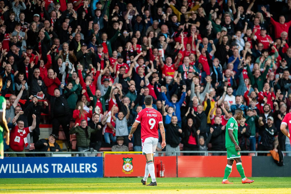 ⏱️ ENTRETIEMPO

Wrexham 2-1 Walsall

⚽️Boyle y Palmer marcaron para los Dragones mientras que Hussey descontó para la visita.

Vamos muchachos!

🔴⚪️ #WxmAFC