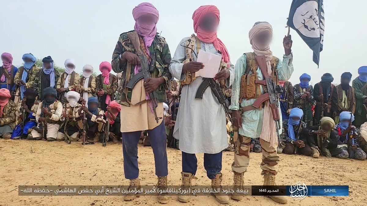 Abdalaag2022's tweet photo. #BurkinaFaso : après #Azawagh Les combattants de l'État islamique au #Sahel (#EI-S) prêtent allégeance à leur nouveau calife, Abu Hafs al-Hashimi au Burkina Faso https://t.co/WXKYkqOU3M