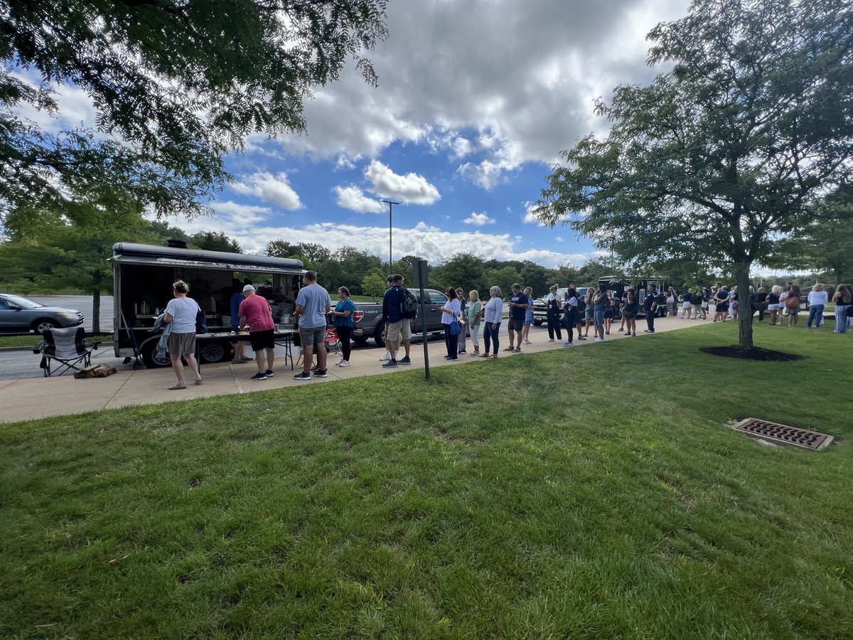 HudsExplorerSup's tweet photo. And students...24 hours from now Day 1 will be over!  We are so excited to see you.  Everyone ate well today at the Food Trucks, so we are ready to see you when you get to our buildings. https://t.co/WPZX7kvQ0z