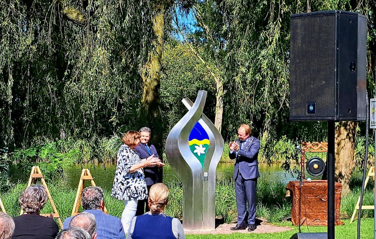 Burgemeester van Almere tweet media