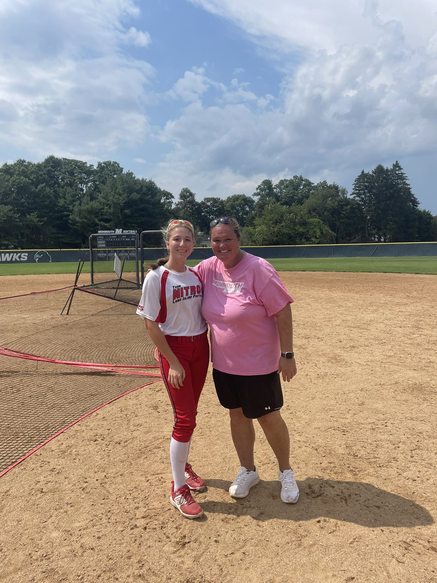 MarissaNoso's tweet photo. I had a great day at the Monmouth Softball Camp. To bad it got cut short⛈️⛈️It was really nice meeting the Coaches and Players again!! https://t.co/7XKhW6tItc