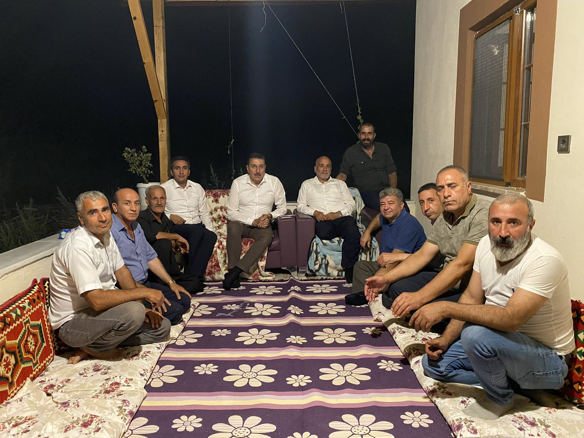 📍Battalgazi / Beydağı Mahallesi 

Beydağı (Mamurek) Mahallesinde İzzet Pesen’in hanesinde vatandaşlarımızla bir araya gelerek hasbihâl ettik. 
Sıcak karşılamaları ve misafirperverlikleri için teşekkür ediyorum.