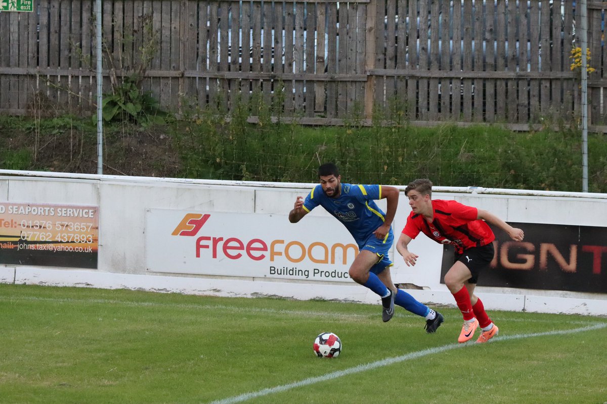 CoggeshallTown's tweet photo. Snaps from the first half 📸
#COGWFD https://t.co/gUCi4BsiIE