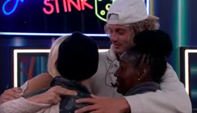 BB_Updates's tweet photo. Reilly- We're going to do this. I love you guys. Thank you for doing this. We are going to play Big Brother #BB25 https://t.co/3mcny0S8yf