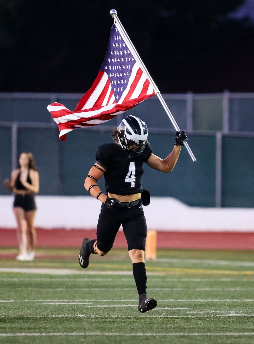 k_hoffmanmedia's tweet photo. 22' Week 1 @WoodcreekFB  throwback #woodcreek #woodcreekfootball #creekball #karahoffmanmedia https://t.co/XosoO63fep
