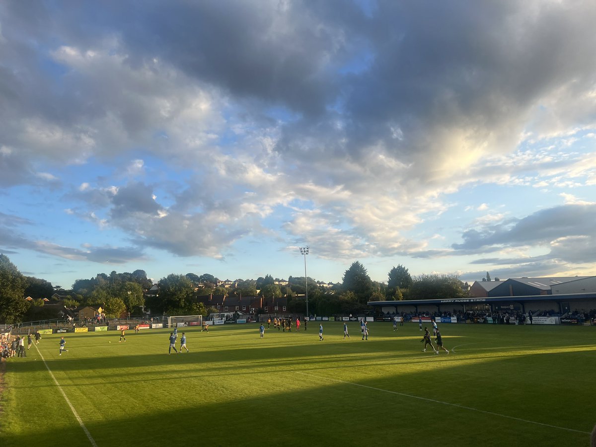 littlewood_mark's tweet photo. First visit to The Grove this season and a perfect night for it! ๐
@halesowentownfc #NonLeague #Yeltz #Dogsatfootball https://t.co/HZzg7LCyV8