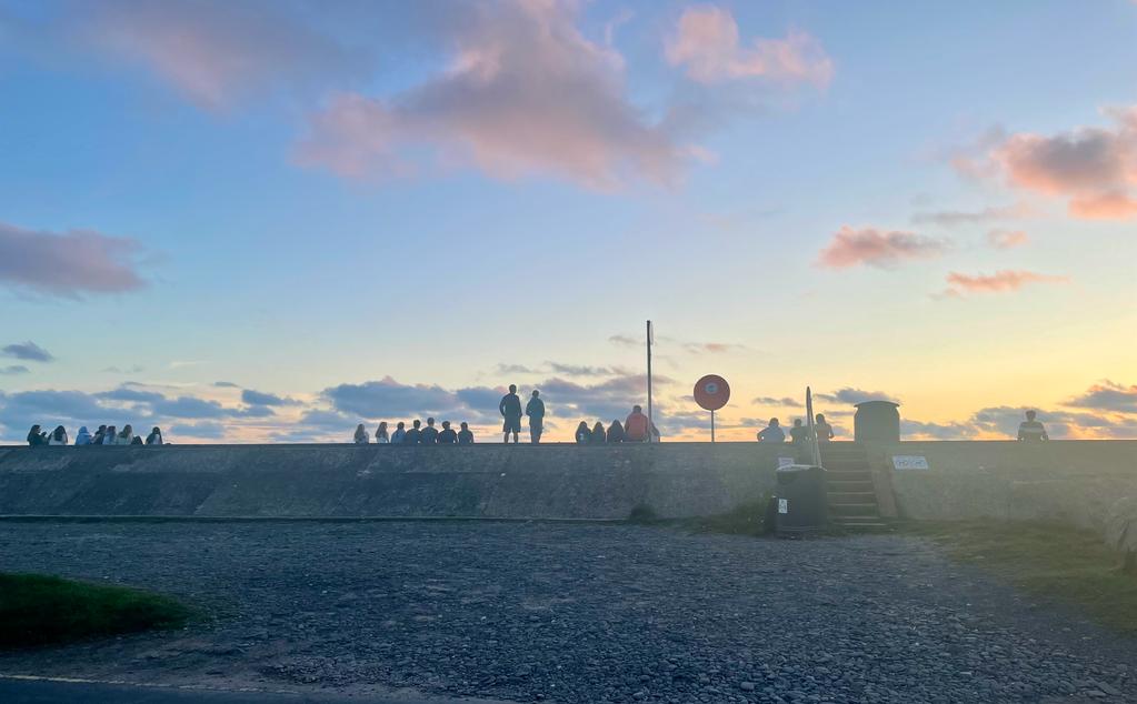 A final celebration and beautiful sunset before we depart in the morning. A perfect end to a particularly challenging Gold expedition 🌧️🌧️🌧️