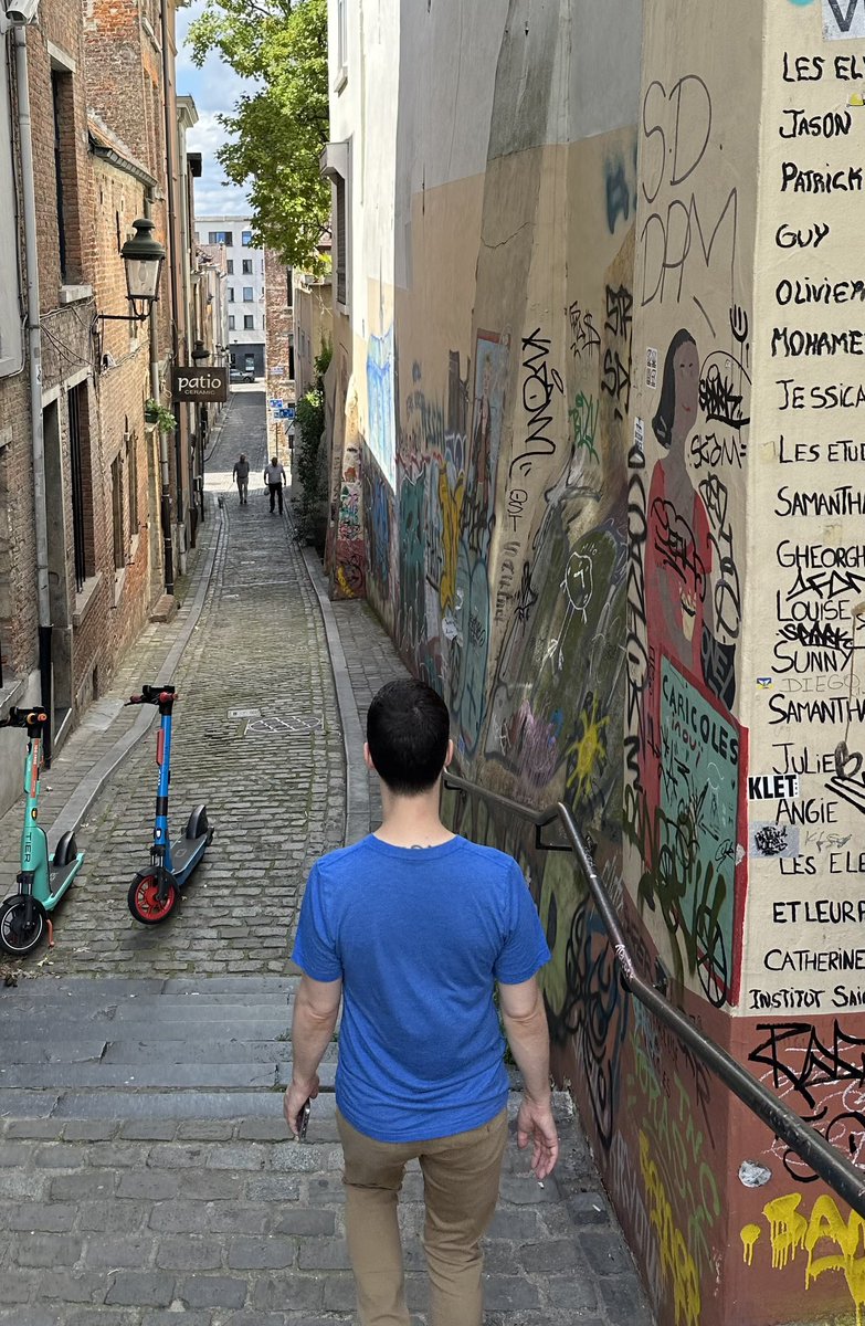 Did a thing and moved to Brussels. Can’t wait for all the naughty adventures 😈

#Belgique #Brussels