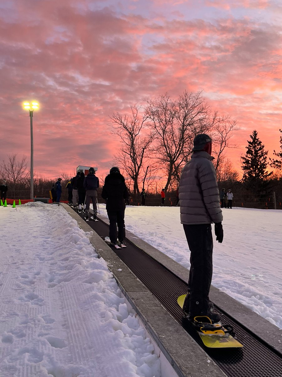 Coming soon to your favorite hometown hill.... sunsets like this! 

😍 

Now is the time to discover the Epic Pass option that fits your winter fun plans, visit bit.ly/3jFM8rQ and explore.