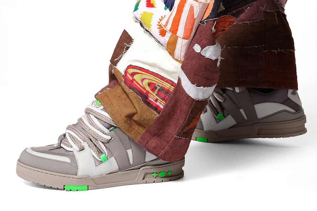 Sneakerologue's tweet photo. Nouvelle sneaker de Louis Vuitton par KidSuper ✨ https://t.co/6tOHHSeN2s