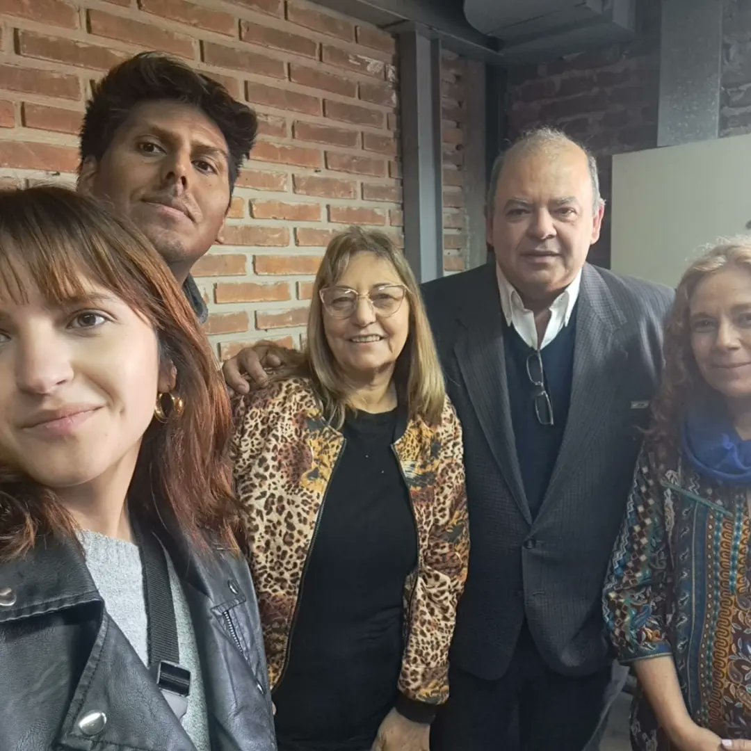 VocesdeMalvinas's tweet photo. Entrevistamos al Veterano de la Guerra de Malvinas Adrián Ignacio Gómez Csher, Soldado Clase 62, Regimiento de Infantería Mecanizado 7, Cía C. #wirelessridge
Preproducción: @malvinero_1
Entrevista: @MSofiaVassallo
Cámara: JL Lemos
Foto: B Scoles
Edición: G Quinteiro @RadioUnla https://t.co/ELp4L86Tu5
