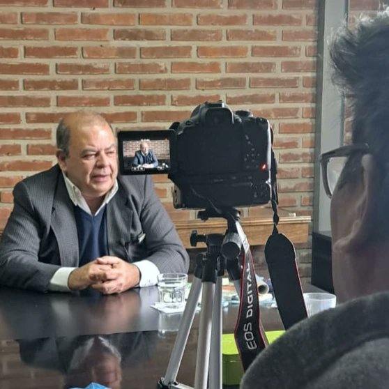 VocesdeMalvinas's tweet photo. Entrevistamos al Veterano de la Guerra de Malvinas Adrián Ignacio Gómez Csher, Soldado Clase 62, Regimiento de Infantería Mecanizado 7, Cía C. #wirelessridge
Preproducción: @malvinero_1
Entrevista: @MSofiaVassallo
Cámara: JL Lemos
Foto: B Scoles
Edición: G Quinteiro @RadioUnla https://t.co/ELp4L86Tu5