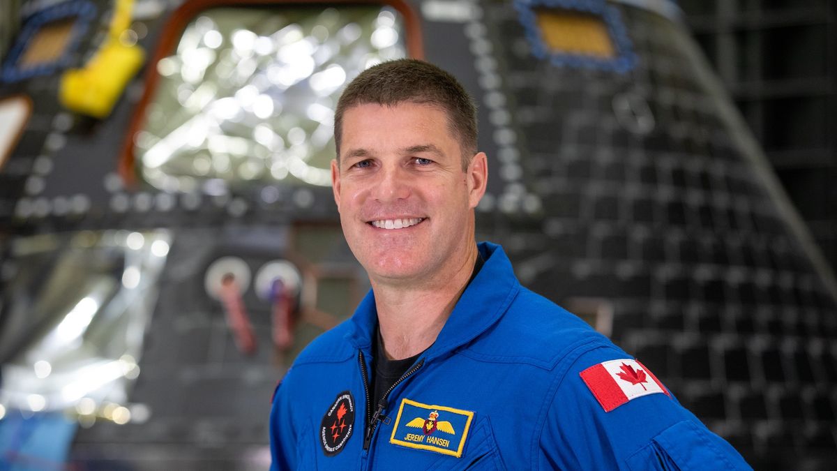 Exclusive interview: Artemis 2 moon astronaut Jeremy Hansen has decades of experience to offer in the cockpit to help his team fly safely around the moon in late 2024. @Astro_Jeremy (my exclusive in @SPACEdotcom) buff.ly/3DY1i8c