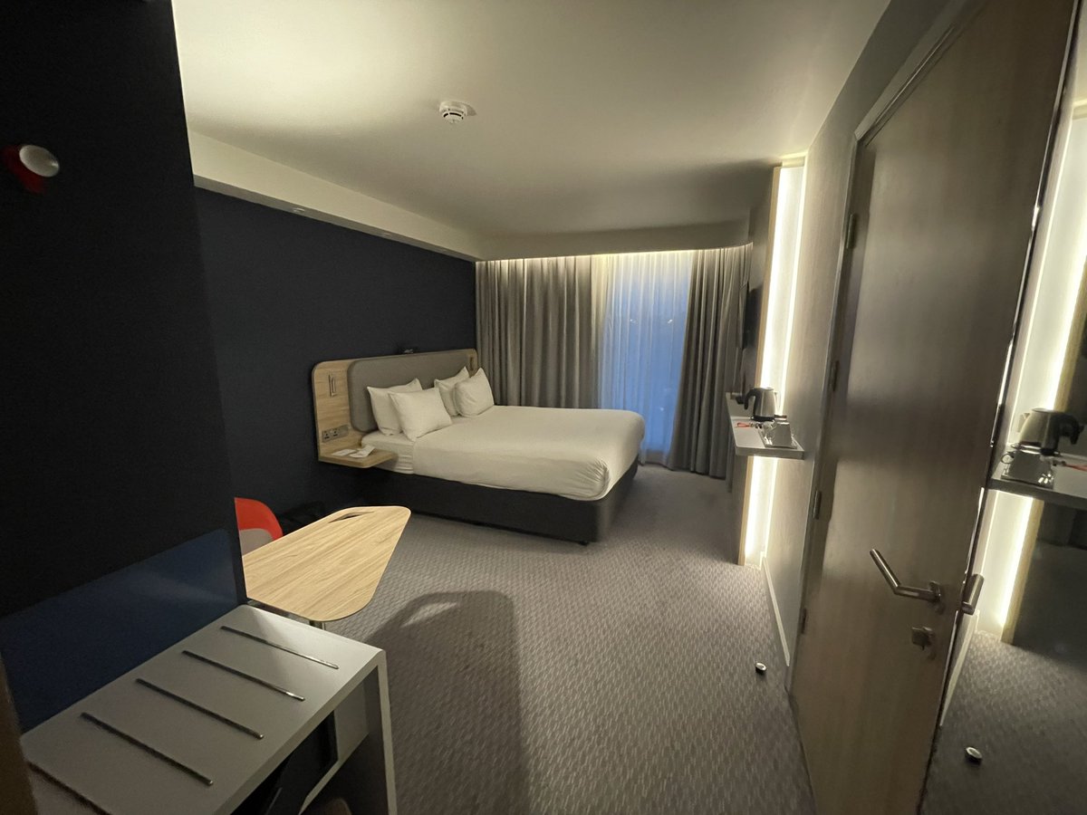 tangledwebwoven's tweet photo. Another night, another hotel.
Fancy being pressed up against the shower glass? ๐๐
Get here soon #hotelnights https://t.co/EYjQI5tt40