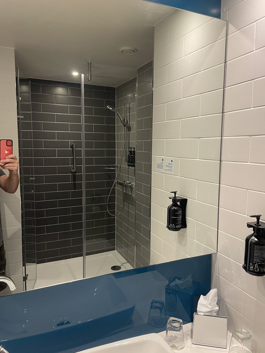tangledwebwoven's tweet photo. Another night, another hotel.
Fancy being pressed up against the shower glass? ๐๐
Get here soon #hotelnights https://t.co/EYjQI5tt40